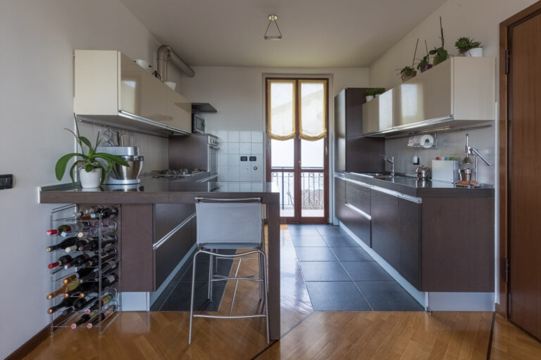Ecco un metodo che aiuterà te a rendere i tuoi annunci immobiliari nuovi ogni settimana – anche se parlerai sempre della stessa casa